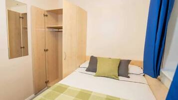 Single Room, Non Smoking | Blackout drapes, free WiFi