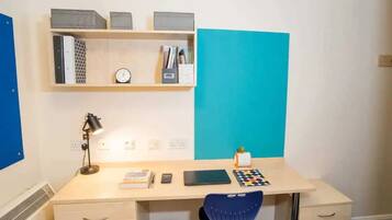 Single Room, Non Smoking | Blackout curtains, free WiFi