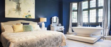 4 chambres, fer et planche à repasser, Wi-Fi, draps fournis