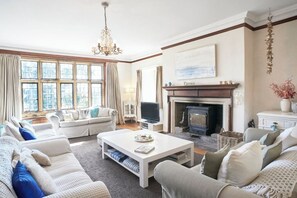 TV connectée, cheminée