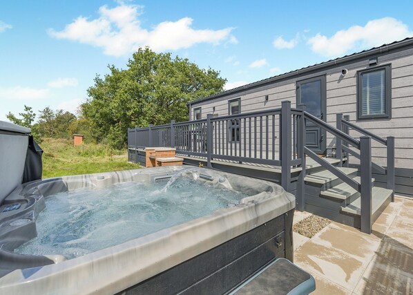 Bain à remous extérieur