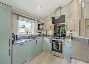 Fridge, oven, stovetop, toaster