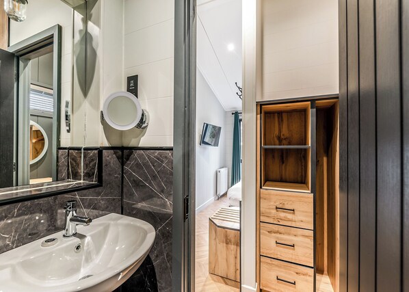 Luokittelematon kuva, 1 kautta 18, painike