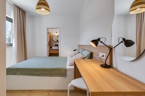 4 chambres, lit de bébé (gratuit), literie fournie