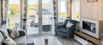 2 bedroom accommodation in Llandwrog, Caernarfon