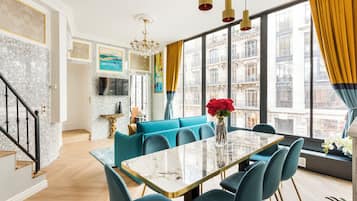 Apartment, City View | Living area | 43-inch Smart TV with cable channels, Netflix, streaming services