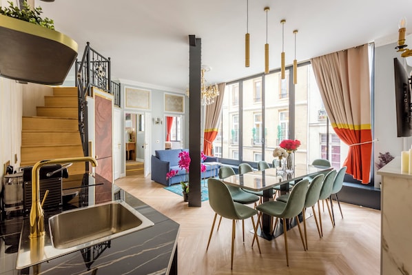 Apartment, City View | Living area | Offices