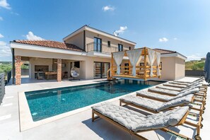 Villa | 4 bedrooms - Villa Alba Zadarvillas (Pakostane)