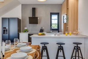 บ้านพัก | 4 ห้องนอน