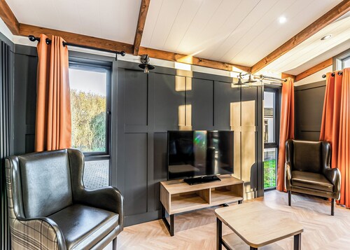 1 bedroom accommodation in Snitterfield, Stratford Upon Avon