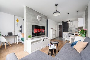 Apartment, Courtyard View | Desk, laptop workspace, blackout drapes, iron/ironing board - Lumina bright apartments in Warsaw (Warsaw)