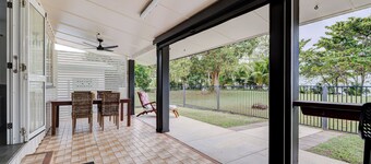 Luxury Absolute Beachfront and Pet friendly!
