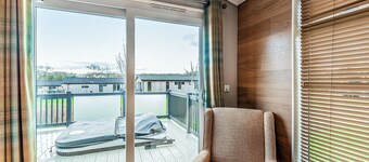 Loxley Lodge Premier