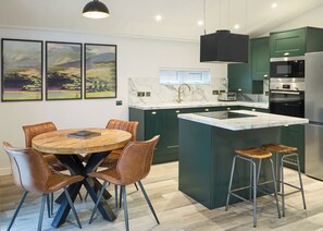 Fridge, oven, stovetop, toaster - 2 bedroom accommodation in Caerwys (Caerwys)