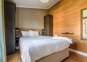 3 bedrooms, free WiFi - 1 bedroom accommodation in Snitterfield, Stratford Upon Avon (Snitterfield, Stratford Upon Avon)