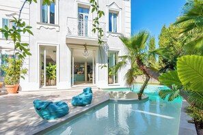 10 piscines extérieures