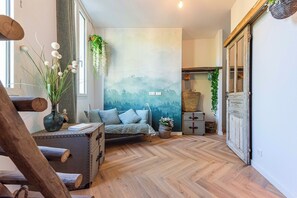 Tomannsrom, terrasse | Blendingsgardiner, strykejern/-brett og wi-fi (inkludert)