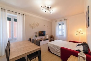 2 camere, ferro/asse da stiro, culla da viaggio, Wi-Fi gratuito