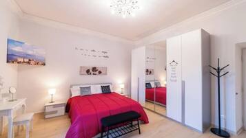 2 bedrooms, iron/ironing board, travel crib, WiFi (free)