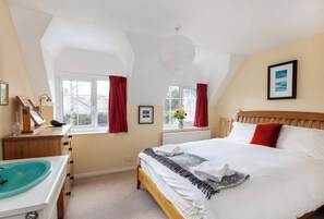 3 Schlafzimmer, Bügeleisen/Bügelbrett, WLAN, Bettwäsche