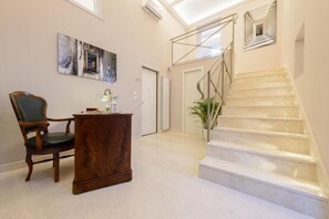 Reception - DimorArt Design Accomodations in Napoli (Naples)