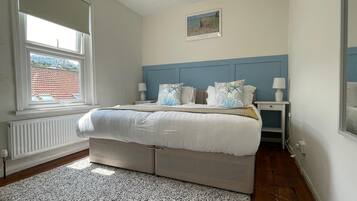 3 chambres, fer et planche Ă repasser, Wi-Fi, draps fournis