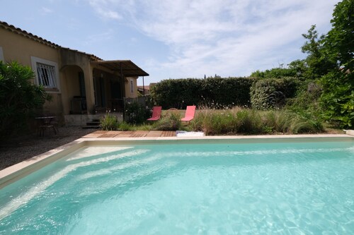 Air-conditioned house with pool Mouries Alpilles 4 pax