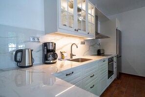 Fridge, microwave, oven, dishwasher