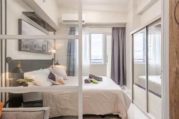 1 bedroom, WiFi, bed sheets