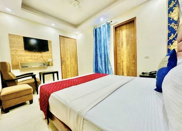 Standard Double Room | Free WiFi