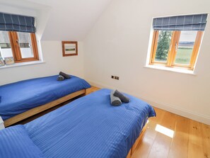 Cottage | 3 bedrooms, individually decorated, individually furnished, free WiFi