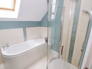 Cottage | Bathroom - Filly Brook (Worcester)