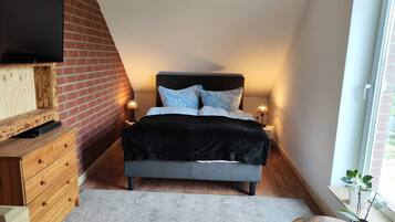 1 bedroom, free WiFi, bed sheets