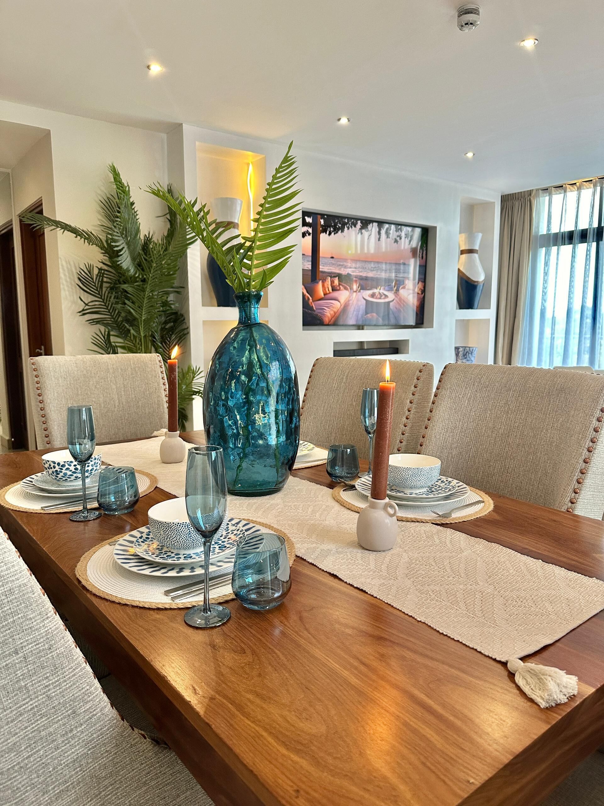 客室内のダイニングエリア