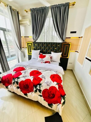 Classic Double Room, City View | Desk, laptop workspace, free WiFi - 3 bedroom apartment (Dar es Salaam)