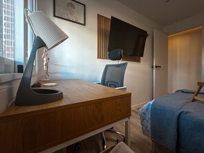 1 bedroom, in-room safe, iron/ironing board, free WiFi