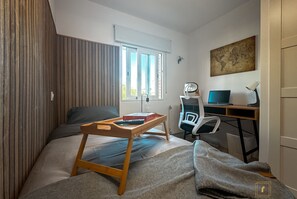 1 bedroom, in-room safe, iron/ironing board, free WiFi