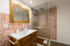 Ducha y secador de pelo