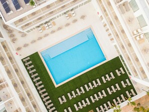 Outdoor pool, pool umbrellas, sun loungers - SH Jávea (Jávea)