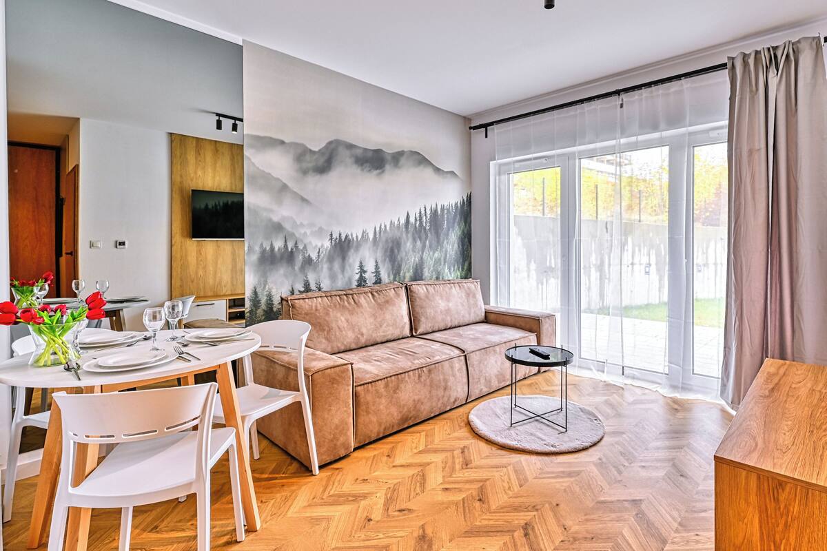 Appartement (8) | Aire de séjour | Téléviseur à écran plat