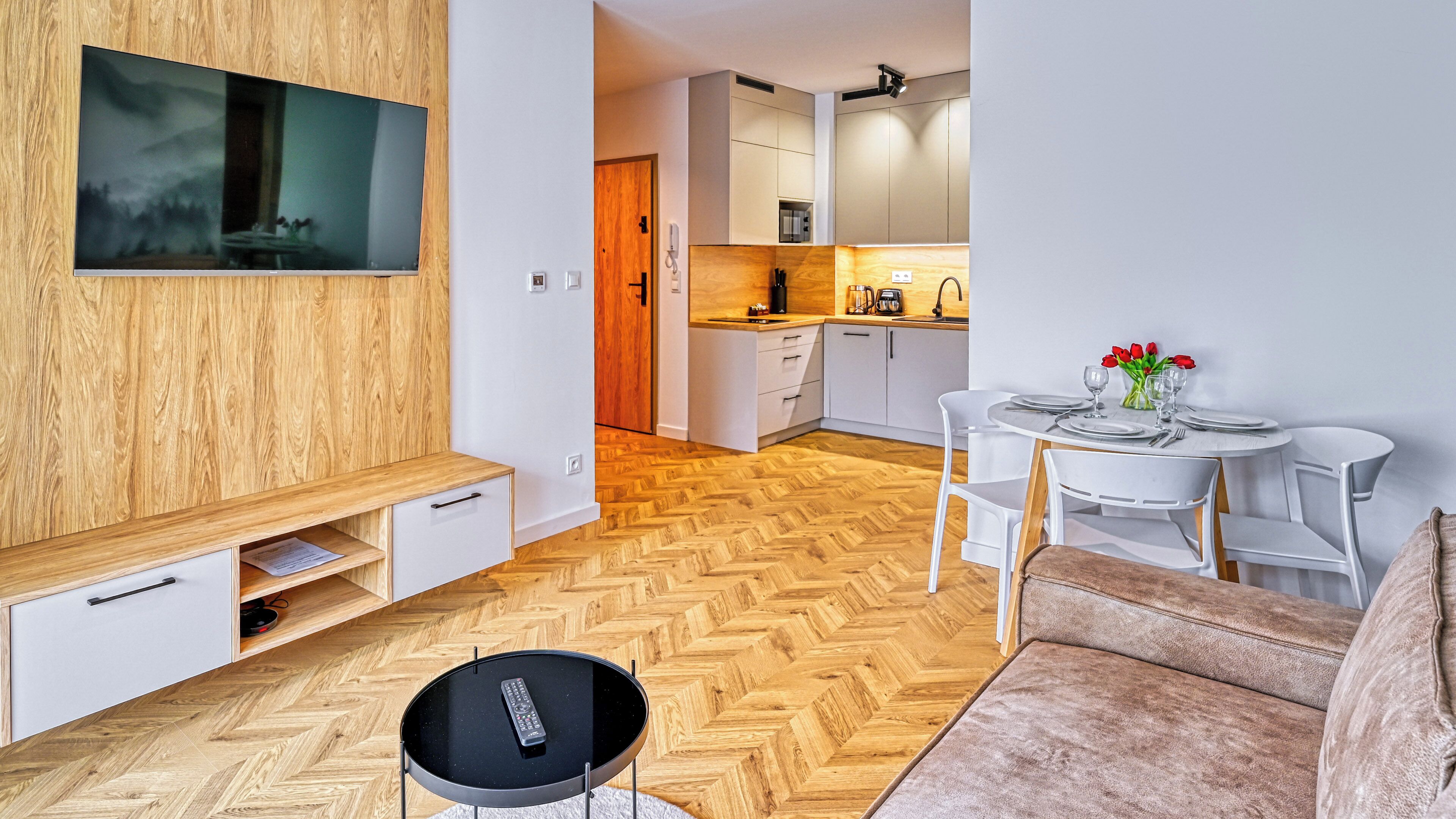 Apartment (8) | Wohnbereich | Flachbildfernseher