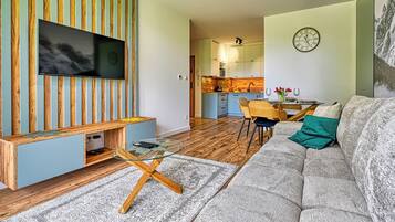 Apartment (28) | Wohnbereich | Flachbildfernseher