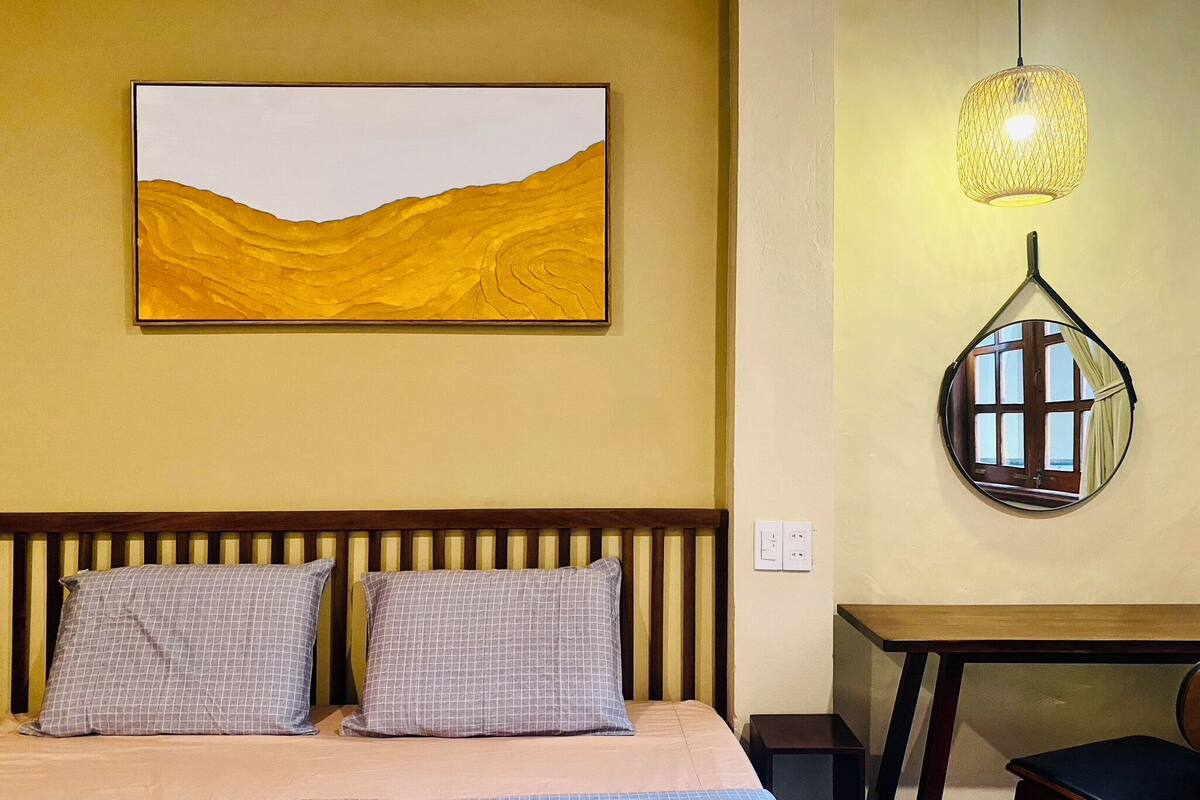 ห้องโรแมนติกดับเบิล, ห้องน้ำส่วนตัว, วิวสวน | ผ้าปูที่นอนฝ้ายอียิปต์, เครื่องนอนระดับพรีเมียม, เตียงเมมโมรีโฟม