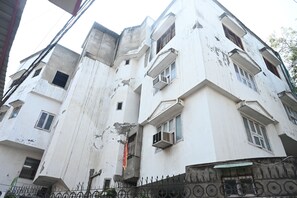 施設の正面