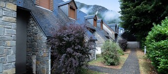 Central house, 4 people, parking, pets, close to cable car