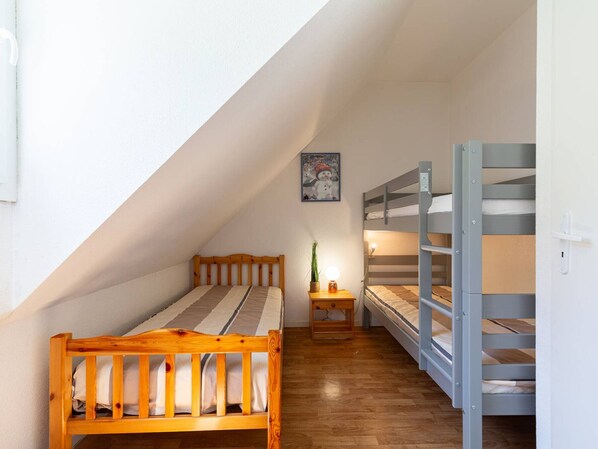 2 bedrooms