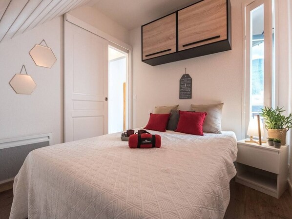 2 bedrooms