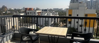 Anahat Host ALL BackPacker 2BHK 2 Bed Ac Max 6 Pax