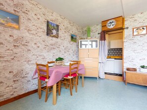 Dining - Studio for 4 ppl near ski slopes, Pla d'Adet (Saint-Lary-Soulan)