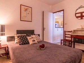 2 bedrooms